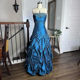 Blue Vintage Elegant Exquisite Beading Long Satin Floor Length Ball Gown Evening Gown Party Dress HZ1023